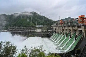 刘忻：以背水一战的决心全力打赢梅汛防御攻坚战图片