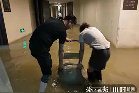 战汛｜淳安：连夜大转移中的那些身影，写满逆流而上的勇气图片