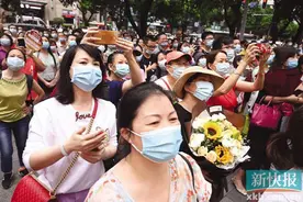 英语作文写最尊敬的人 考生爱写钟南山图片