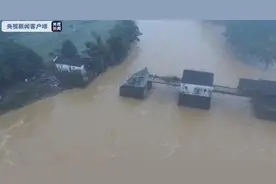 江西婺源彩虹桥部分桥面受损引关注图片