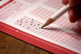 离高考结束10分钟，一考生突然起身，当场撕毁另外2名考生的答题卡！最新通报来了图片