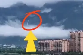 热闻区丨庐山瀑布再现“银河落九天”奇观！网友：原来李白没吹牛图片