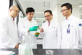 重大发现！浙大团队给抗癌药物穿“护甲”可直达病灶，杀死癌细胞图片