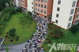 疫情影响下的毛坦厂：安静备考低调送考图片