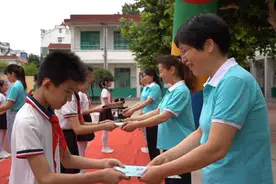 潍坊青州市：毕业不说再见图片