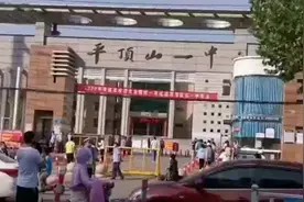 高考生撕毁同考场2人的答题卡，会被取消全科成绩视频封面