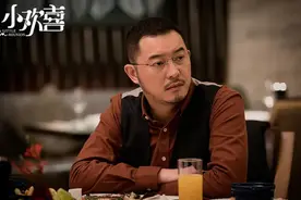 沙溢曝自己当年是军艺三大校草之一，还顺便吐槽另一校草沈腾颜值图片