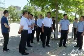 张家川县领导带队督查城乡环境综合整治工作图片