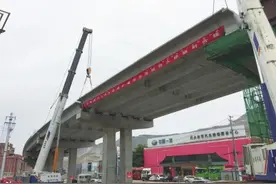 “兰州北大门”高架桥成功合龙 109国道兰州段改扩建工程主体工程全面完工图片
