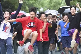 愿少年的你，乘风破浪图片
