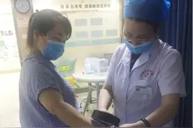 明星超模患上白癜风后依旧洒脱，医生建议学会爱独特的自己图片