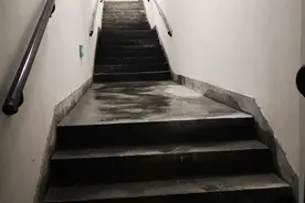 济南中海紫御公馆小区电梯不直达地下车库，“奇葩”设计愁坏业主图片