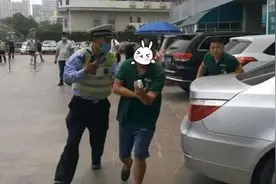 发生在徐州街头的这一幕，很暖图片