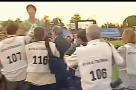 世界纪录，12秒88，14年：刘翔，从神坛到人间图片