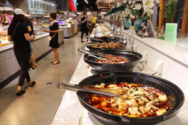 不限时！不限量！高性价比海鲜自助！海鲜、火锅、烤肉……300+菜品无限畅吃