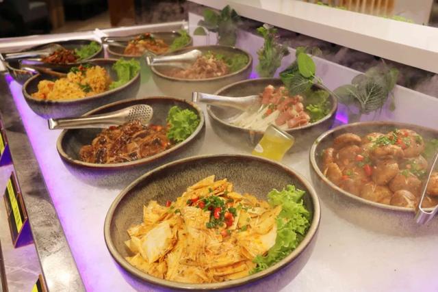 不限时！不限量！高性价比海鲜自助！海鲜、火锅、烤肉……300+菜品无限畅吃