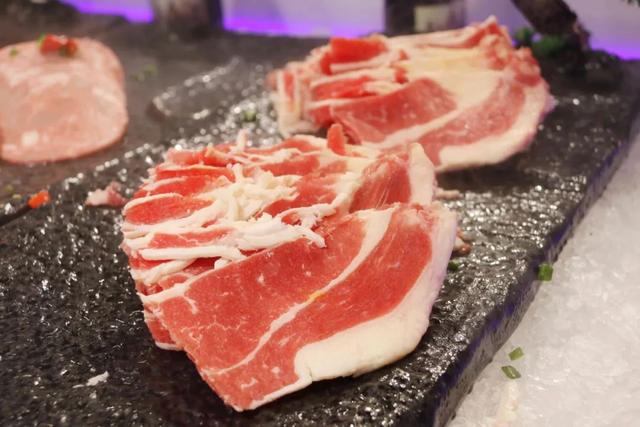 不限时！不限量！高性价比海鲜自助！海鲜、火锅、烤肉……300+菜品无限畅吃