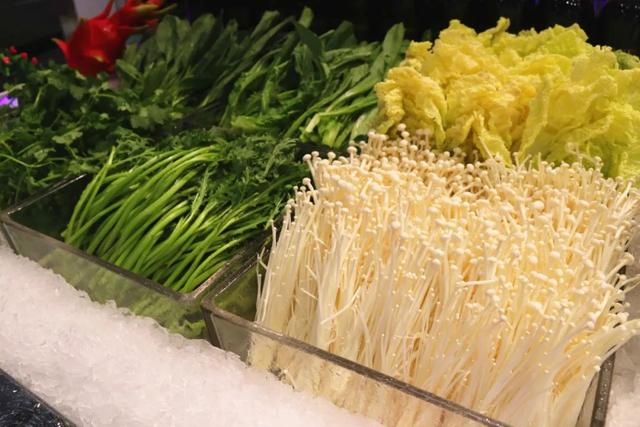 不限时！不限量！高性价比海鲜自助！海鲜、火锅、烤肉……300+菜品无限畅吃
