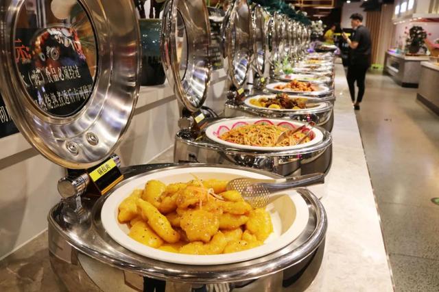 不限时！不限量！高性价比海鲜自助！海鲜、火锅、烤肉……300+菜品无限畅吃