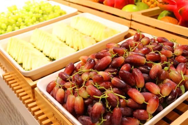 不限时！不限量！高性价比海鲜自助！海鲜、火锅、烤肉……300+菜品无限畅吃