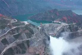 迎战洪峰！李家峡水电站开闸泄水超15亿立方米视频封面