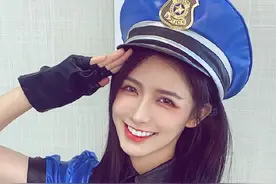 蔡卓宜COS皮城女警 大伙觉得能拿几分？图片