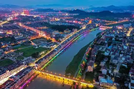 东阳：小镇 江滨夜色如画图片