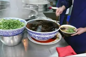 在外地吃到家乡美食，容易种草还是踩雷？图片
