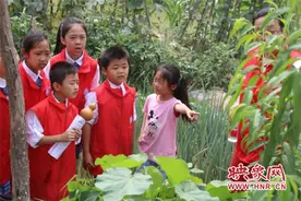暑期行善举践文明 濮阳实验小学“小叮咚”志愿服务队在行动图片