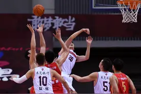 篮球——CBA复赛第二阶段：广东东莞银行胜八一南昌图片