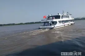 最晚运营至22时，轮渡公司开通江上夜游航线图片