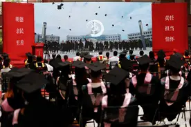 明德学院院长张渤：星光不问赶路人，时光不负奋斗者图片