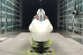世界最快高性能电摩超跑Voxan Wattman来了图片