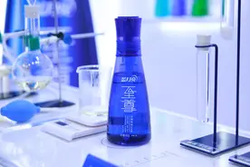 “洗衣液一哥”蓝月亮的进化史图片