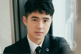 恭喜毕业！刘昊然朋友圈晒毕业证：开启新的旅程图片