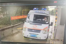 救护车司机未领卡上高速欲“逃费”，结果被门架拍个“现形”图片