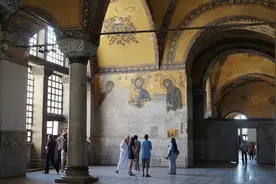 土耳其：聚礼期间将遮盖圣索菲亚博物馆内的基督教马赛克圣像图片