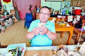 老顽童复原老玩具 挖掘整理40余款还不断创新图片