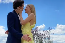 贝克汉姆大公子订婚，双方父母忙着送房送钱，婚礼预算3500万图片
