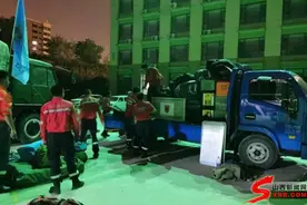山西天龙救援队派出21人赴江西进行抗洪救灾图片