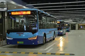 东莞首个地下公交首末站启用，将规划7条公交图片