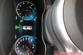 新买的奔驰车报修后疑被拆检发动机，南宁一车主向4S店索赔图片