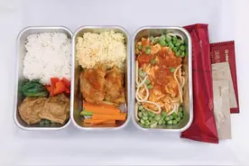 海南航空本月15日起恢复热食供应，地域特色餐食即将上线图片