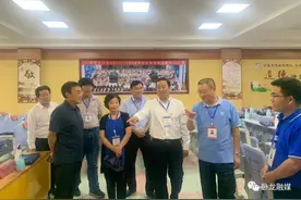 卧龙区委书记高贤信视察全区中考工作图片