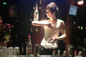 花式调酒师入围“极限荡绳”，背后的原因仅仅是“长得帅”？图片