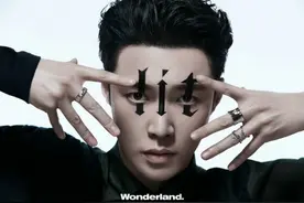 张艺兴时尚大片曝光 一镜两面主题彰显无谓态度图片