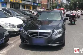 四个闺蜜聚会发现爱上的是同一个假富二代图片