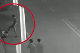 男子受邀到隔壁桌喝酒买单被打，打人者：觉得被小瞧了图片