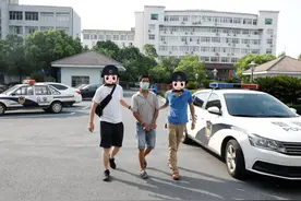 村里来了一个陌生人，大家叫他“老董”，至今单身的他竟是17年前命案逃犯图片