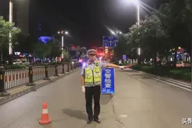澄城：女子驾车锁门锁窗拒检 交警破窗发现大“猫腻”图片